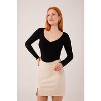 Geniş Yaka Siyah Basic Body Bluz