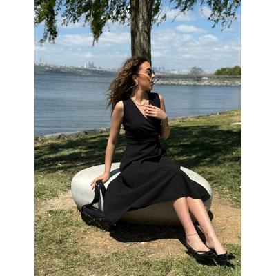 Kadın Ithal Krep Kumaş Kruvaze Yaka Eteği Kloş Kolsuz Mini Elbise