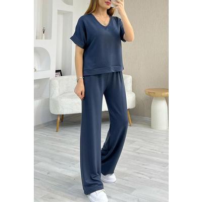 Kadın Modal Kumaş V Yaka Tişört Ve Bol Kesim Pantolon Ikili Takım