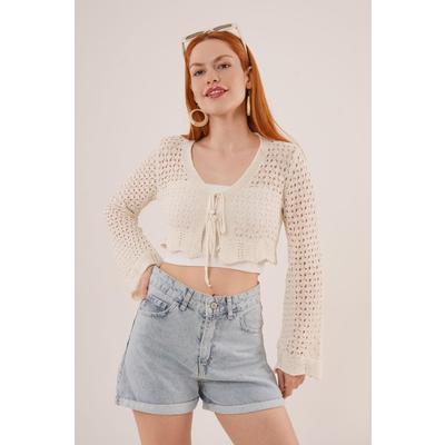 Ön Bağlamalı Ajurlu Crop Krem Hırka