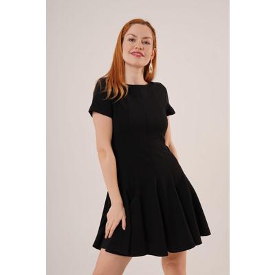 Önden Dikiş Detaylı Çan Model Siyah Elbise