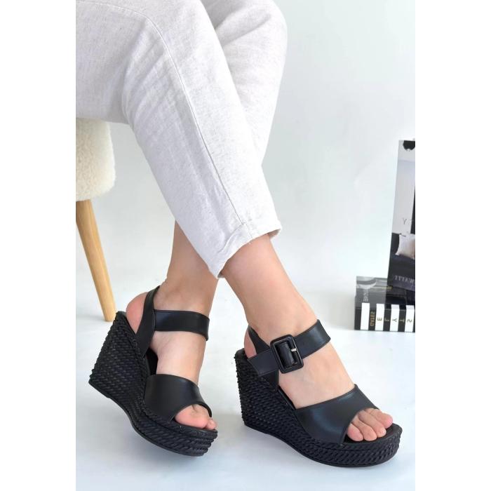 Wowo Siyah Cilt Dolgu Topuk Sandalet